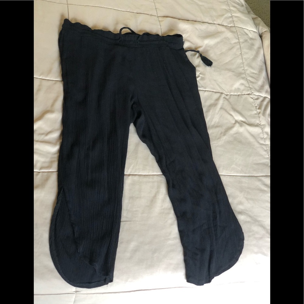 Women’s lights black pants